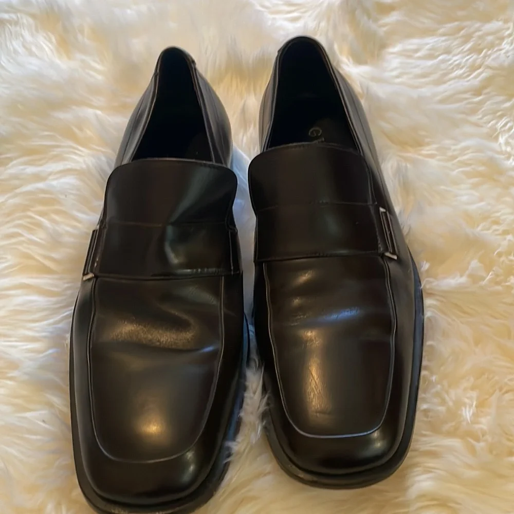 GUCCI Darkest Brown Leather Loafers